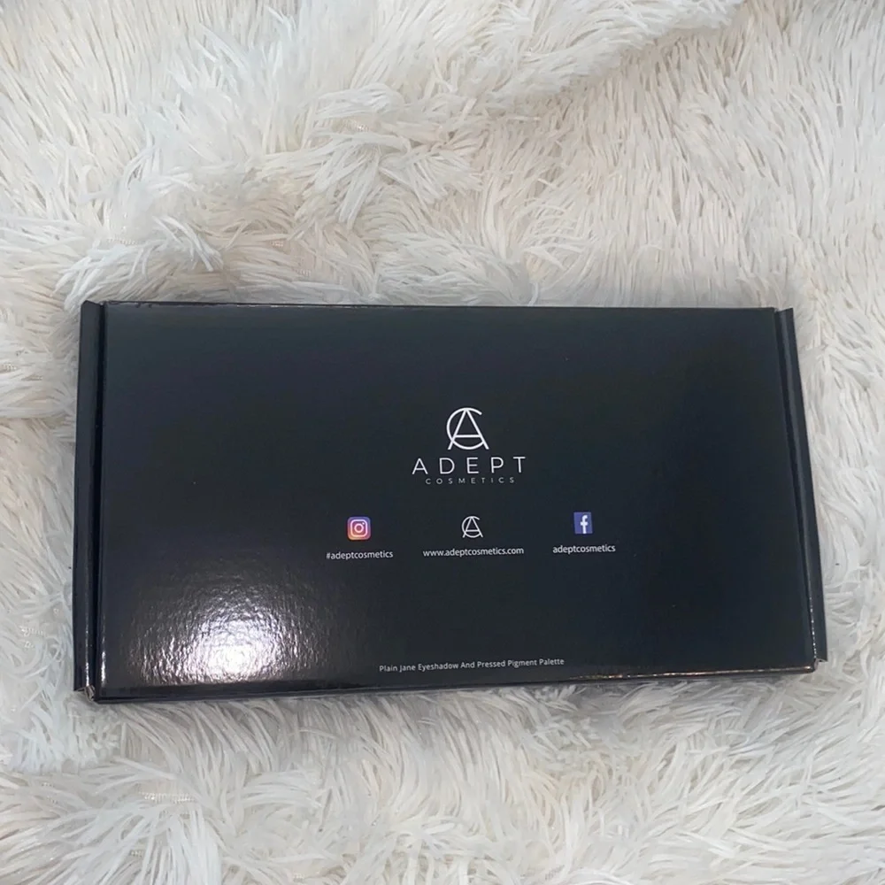 RARE Adept Cosmetics Plain‎ Jane Pallet
